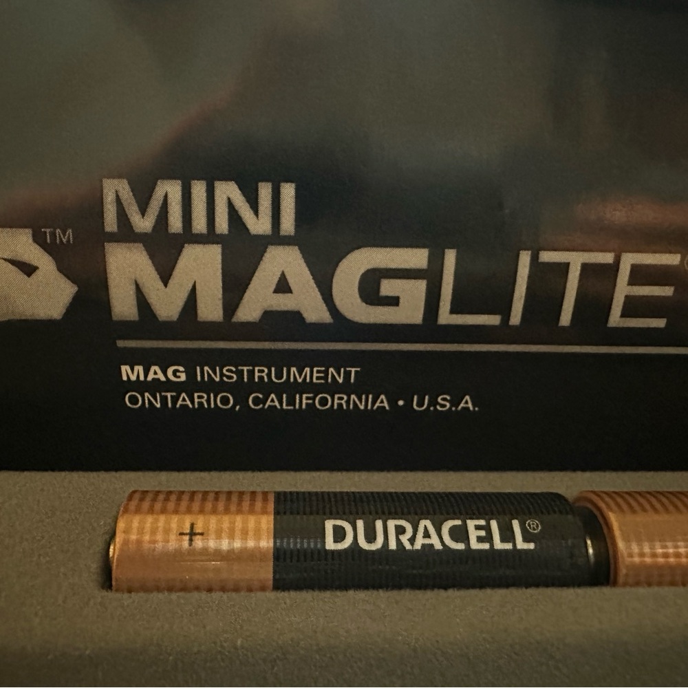 Trane Mini Maglite Flashlight with Case - Picture 3 of 4